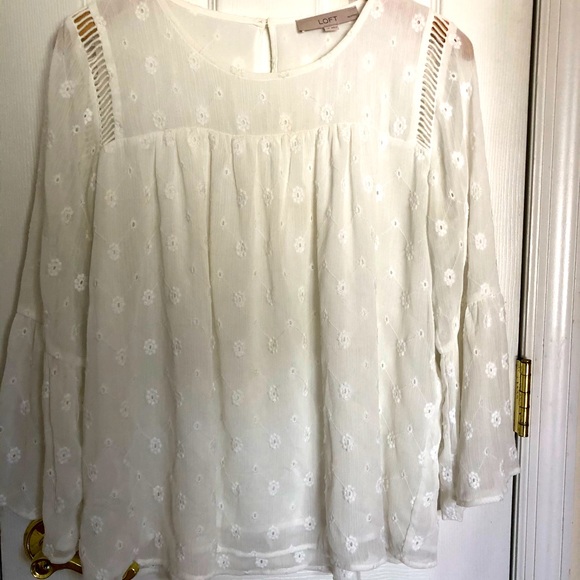 White top - Picture 2 of 3